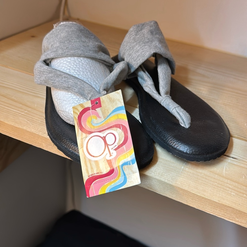 Women’s OP Sandals Sz L(9-10) color Black